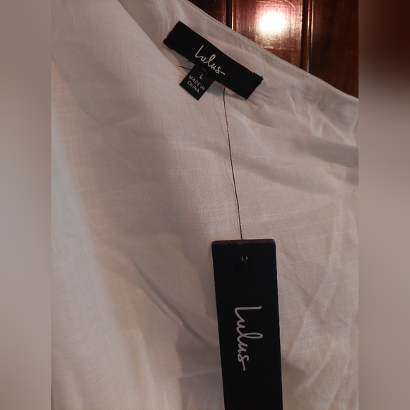 NWT Lulus white faux wrap med - Picture 2 of 4